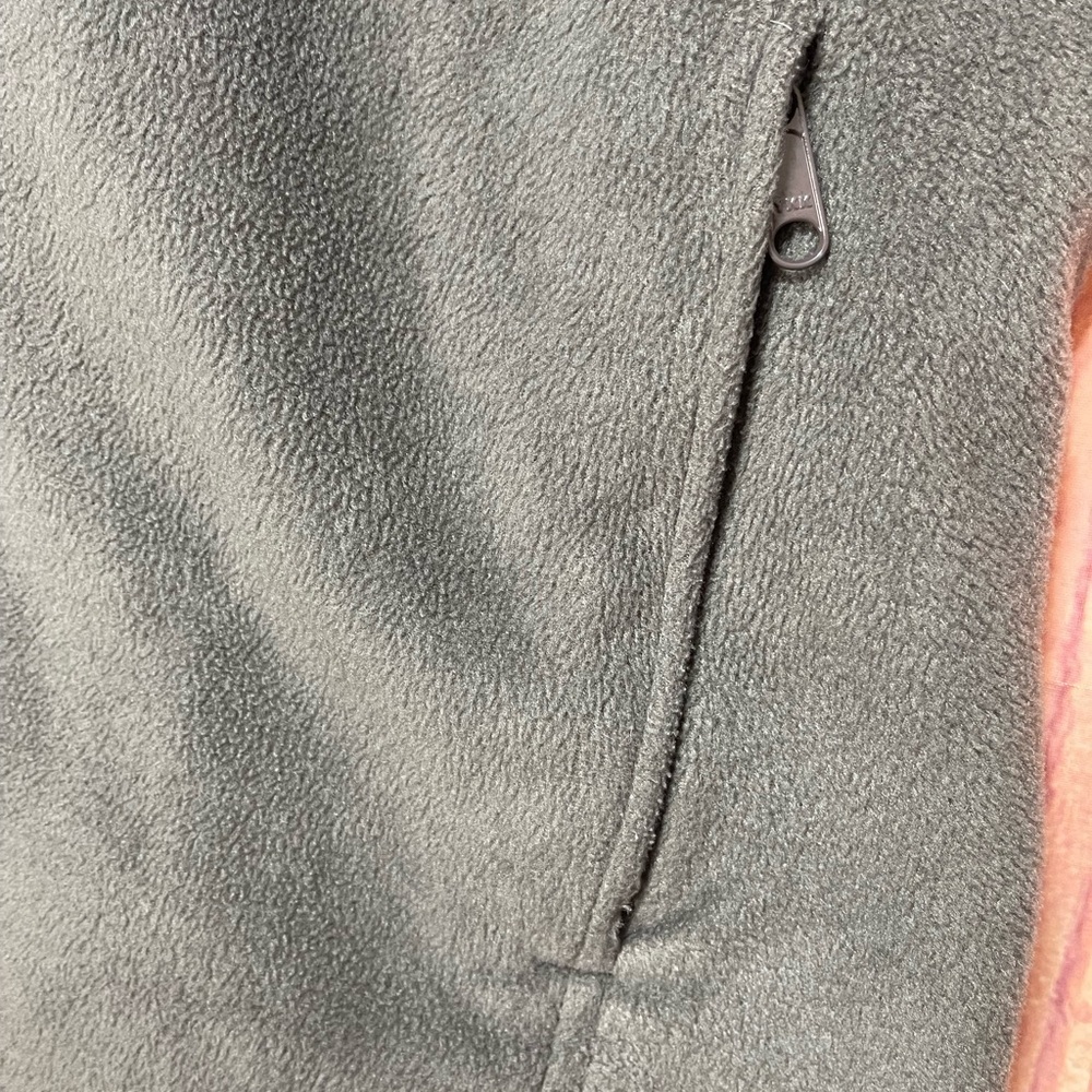 Columbia gray sleeveless warm fleece zipper closure side pockets vest size L - Picture 4 of 12
